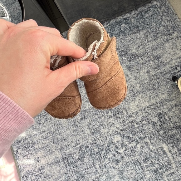 Toms Cuna Chestnut Baby Booties - Picture 2 of 12
